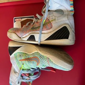 Kobe Bryant nike size 8